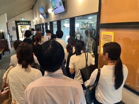 猛暑にも負けず!8社を巡る企業見学